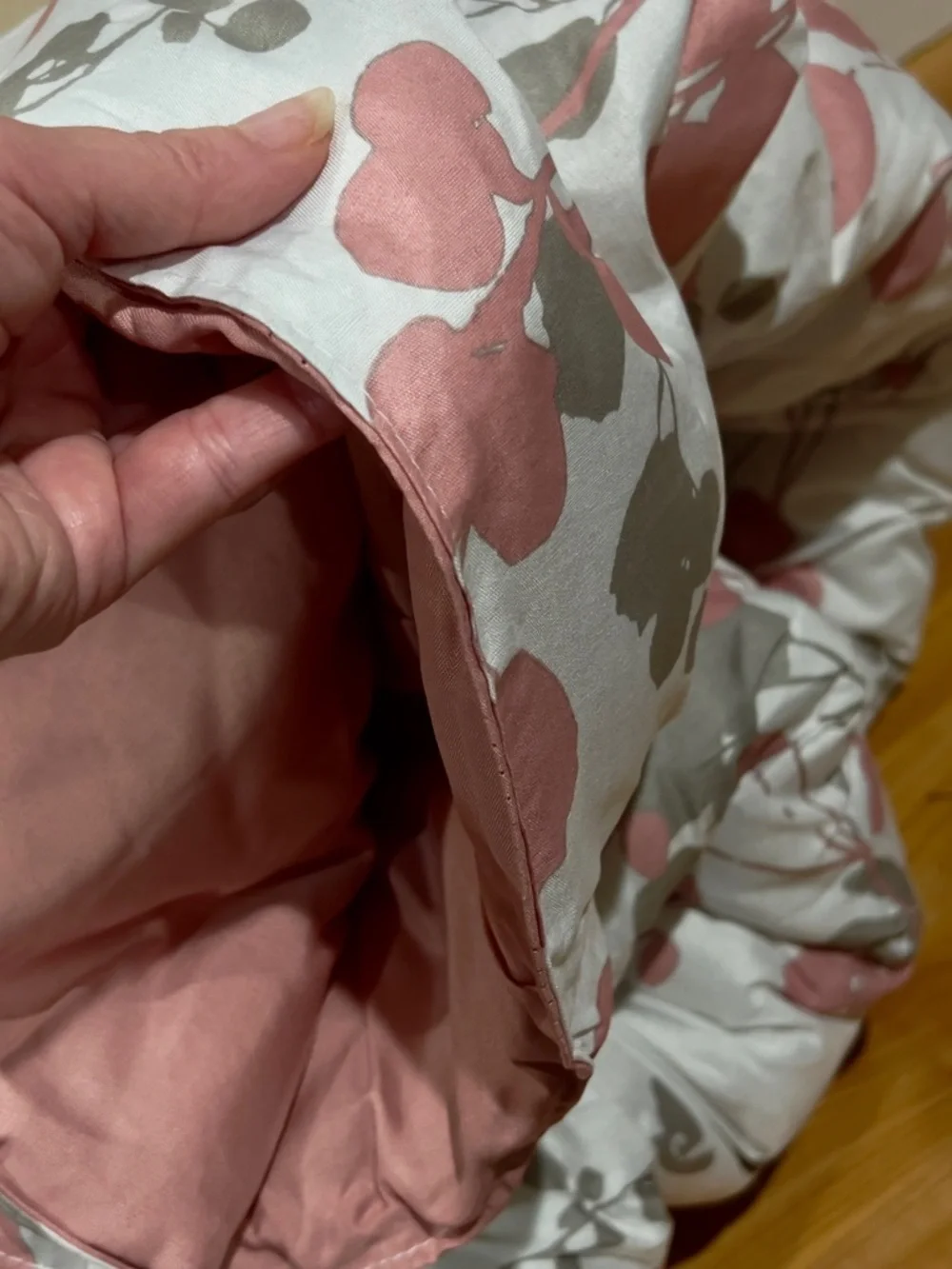 Twin Floral Printed Reversible Comforter Set in Dusty Rose and Gray - Picture 5 of 7